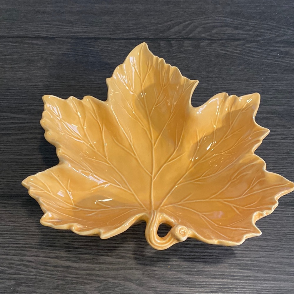 Lovely Large Fall Leaf serving dish. Mustard yellow. Raised veins in leaf. Cute!